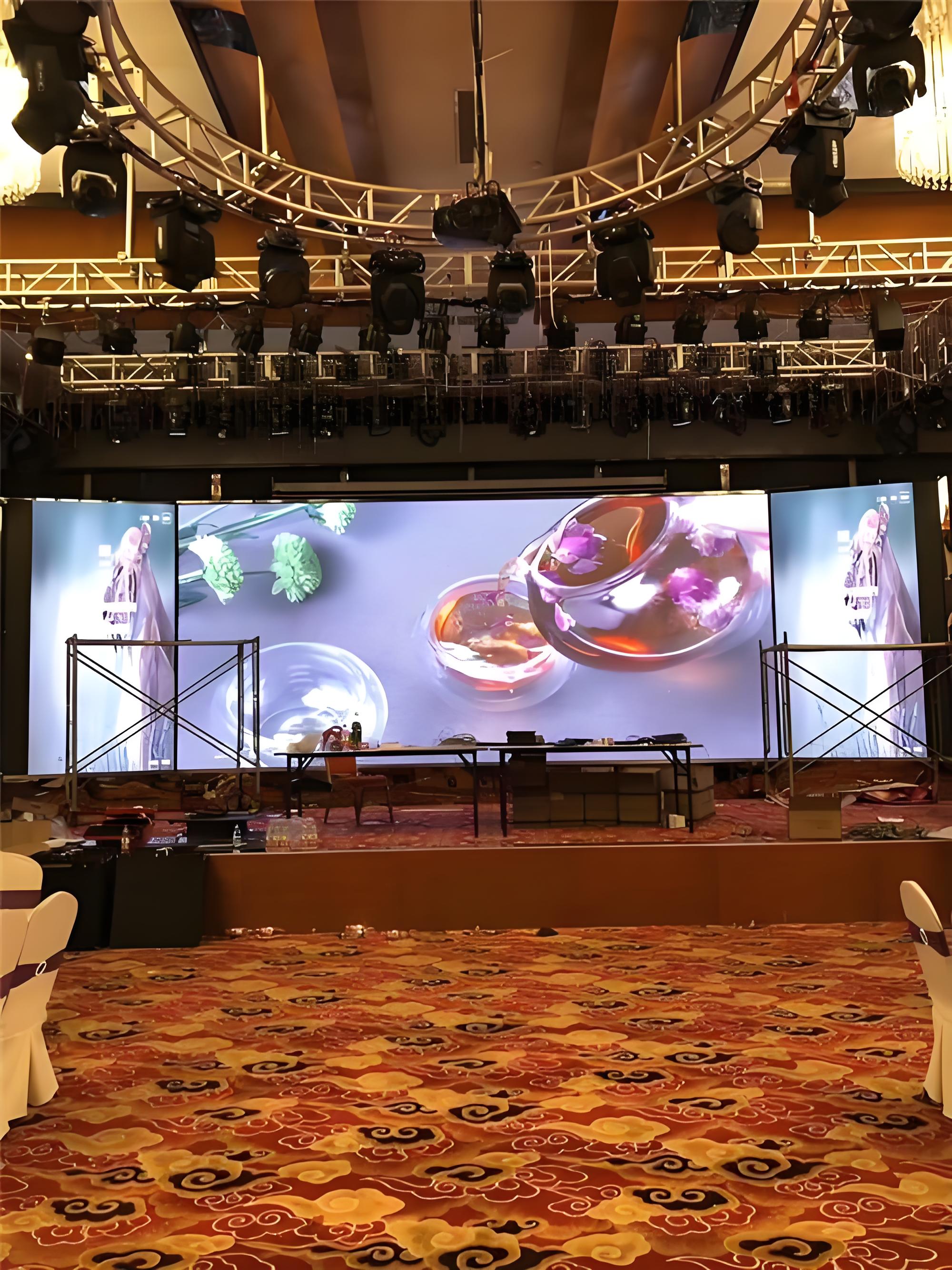 Indoor Rental Display