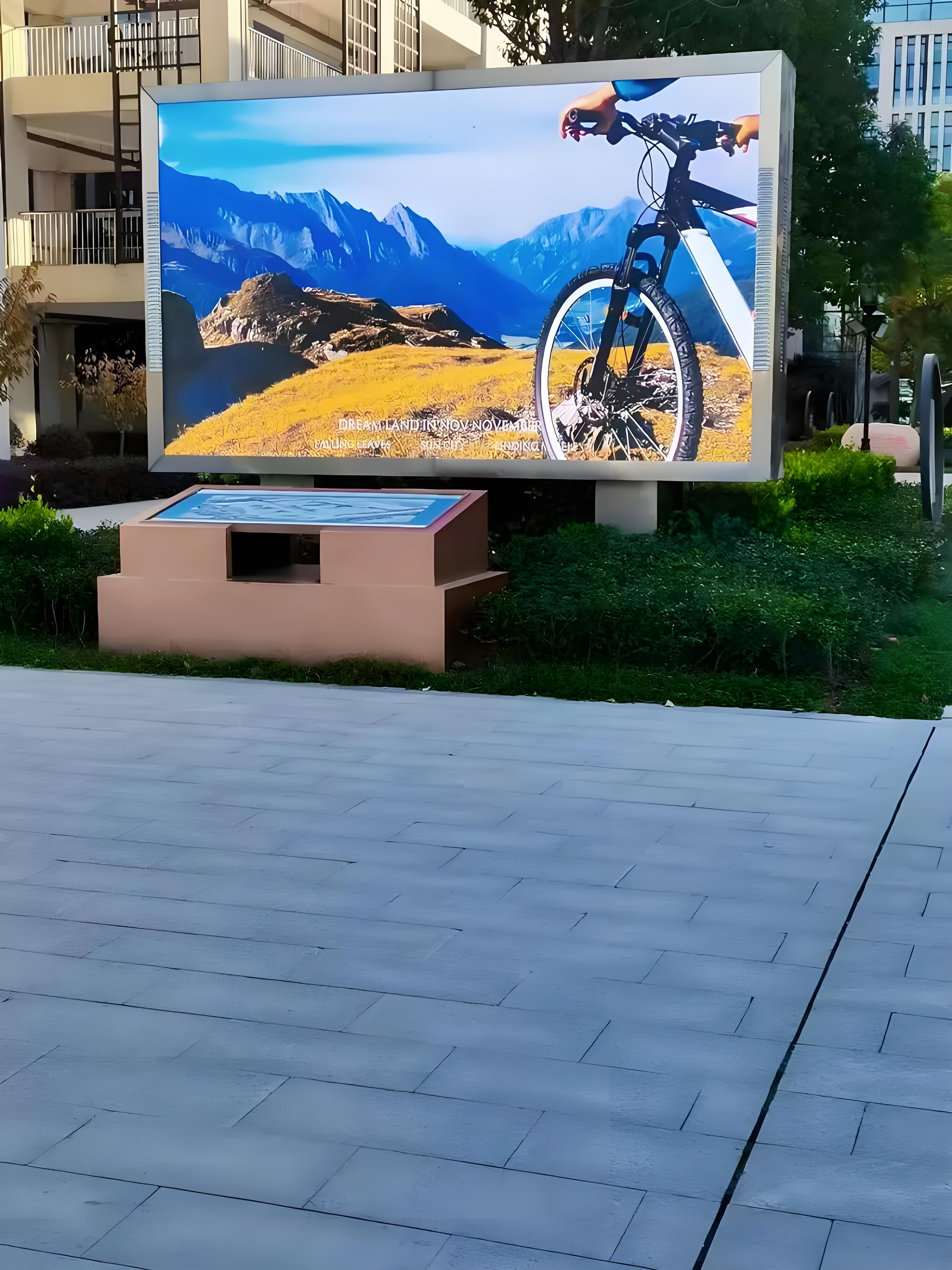 Roadside information LED screen